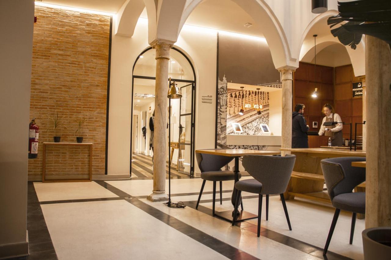 Room Select Tetuan Sevilla Eksteriør billede